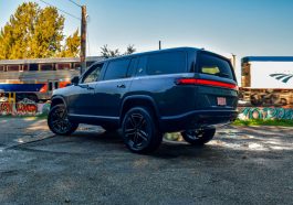 Rivian R1S Quad Motor: الرحلة الكهربائية في خليج سان فرانسيسكو