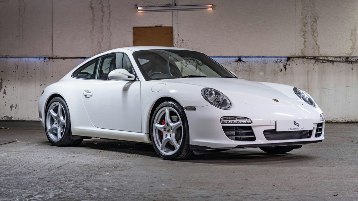 بورش 911 كاريرا S لجيمس ماي: جوهرة بريطانية بتاريخ ساحر