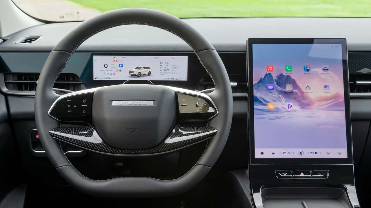 جاكوكو 5: غوص في الداخل الراقي لـ SUV الصيني الجديد
