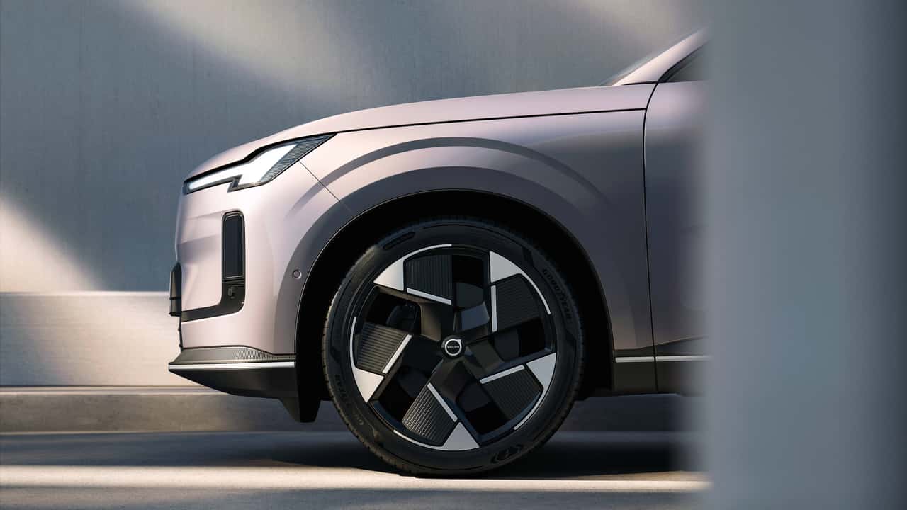 فولفو XC70 2026: SUV هجين يثير الحديث