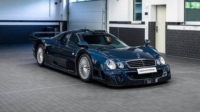 مرسيدس CLK GTR: النسخة الوحيدة بلون أزرق ليلي من المصنع