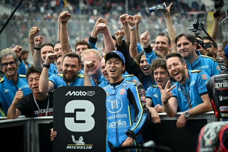 آي أوغورا: نجم MotoGP الياباني الصاعد يقتحم منصات التتويج